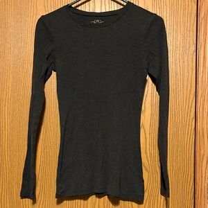 Old Navy Women's Black Long Sleeve Tee
